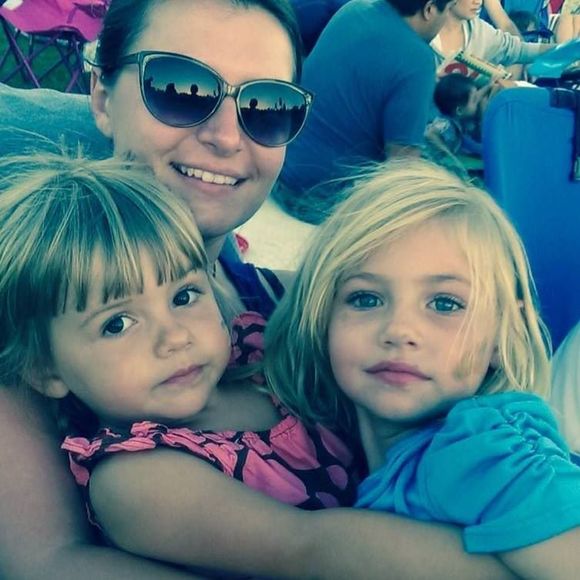 Meet your Posher, Melissa - Picture 1 of 1